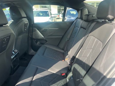 2025 BMW i5 eDrive40