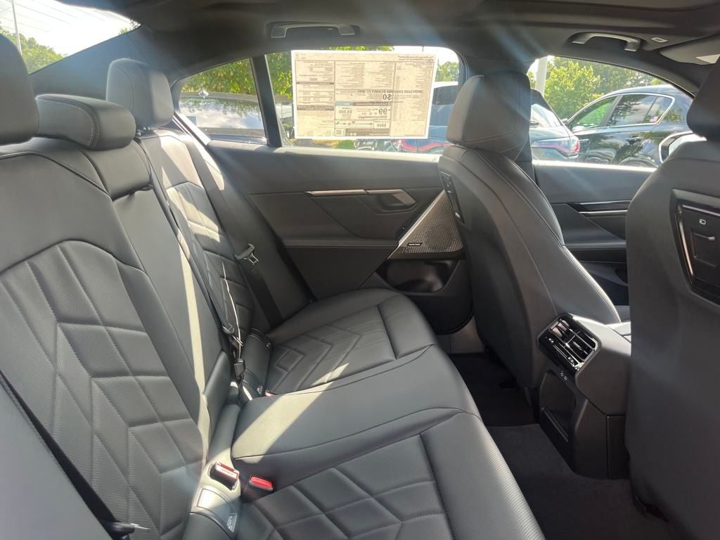 2025 BMW i5 eDrive40