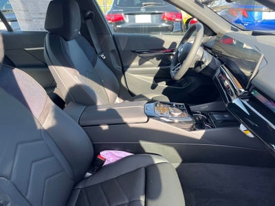 2026 BMW i5 xDrive40