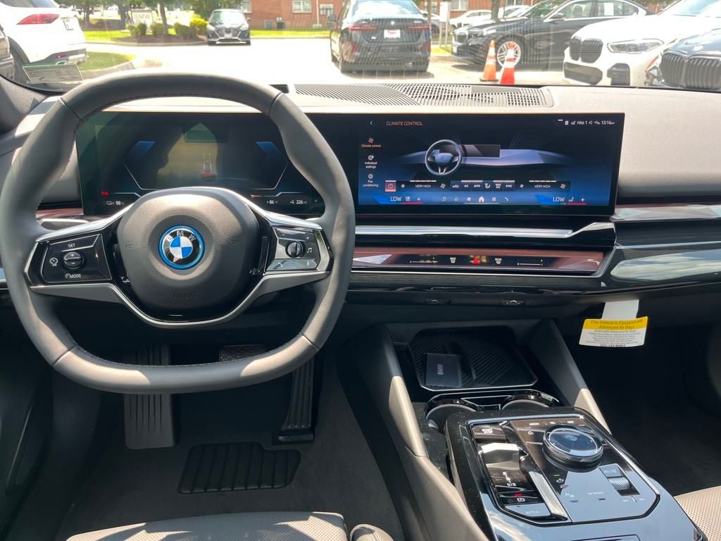 2026 BMW i5 xDrive40