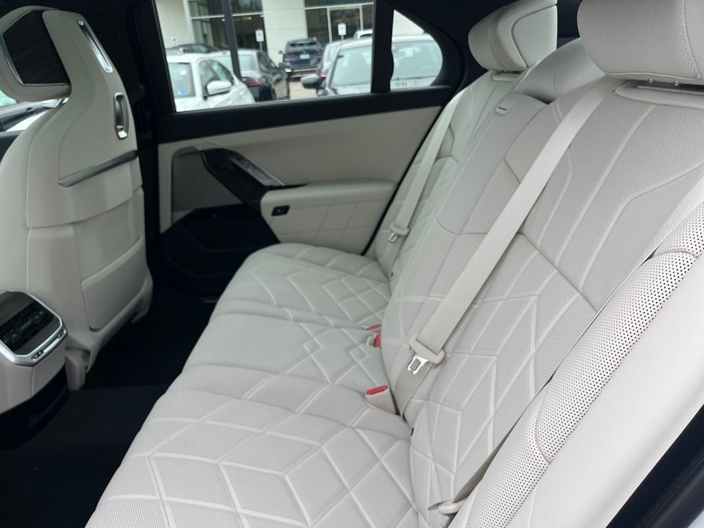 2026 BMW i7 eDrive50