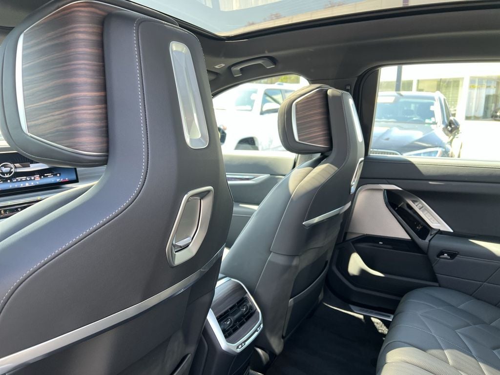 2025 BMW i7 xDrive60