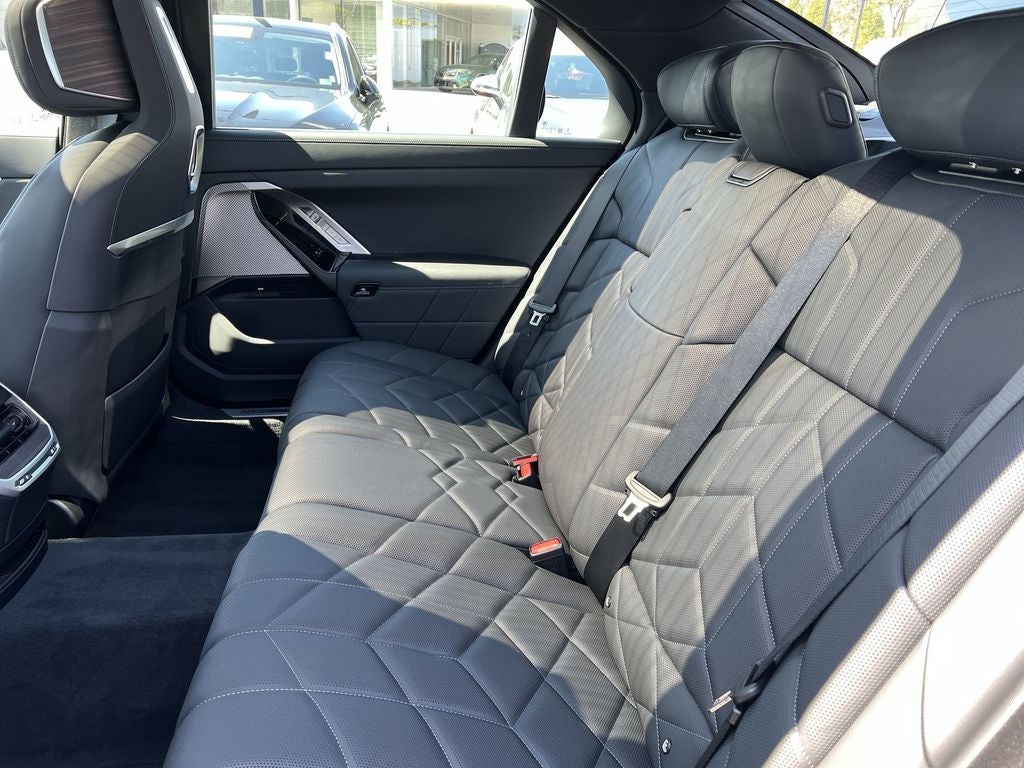 2025 BMW i7 xDrive60