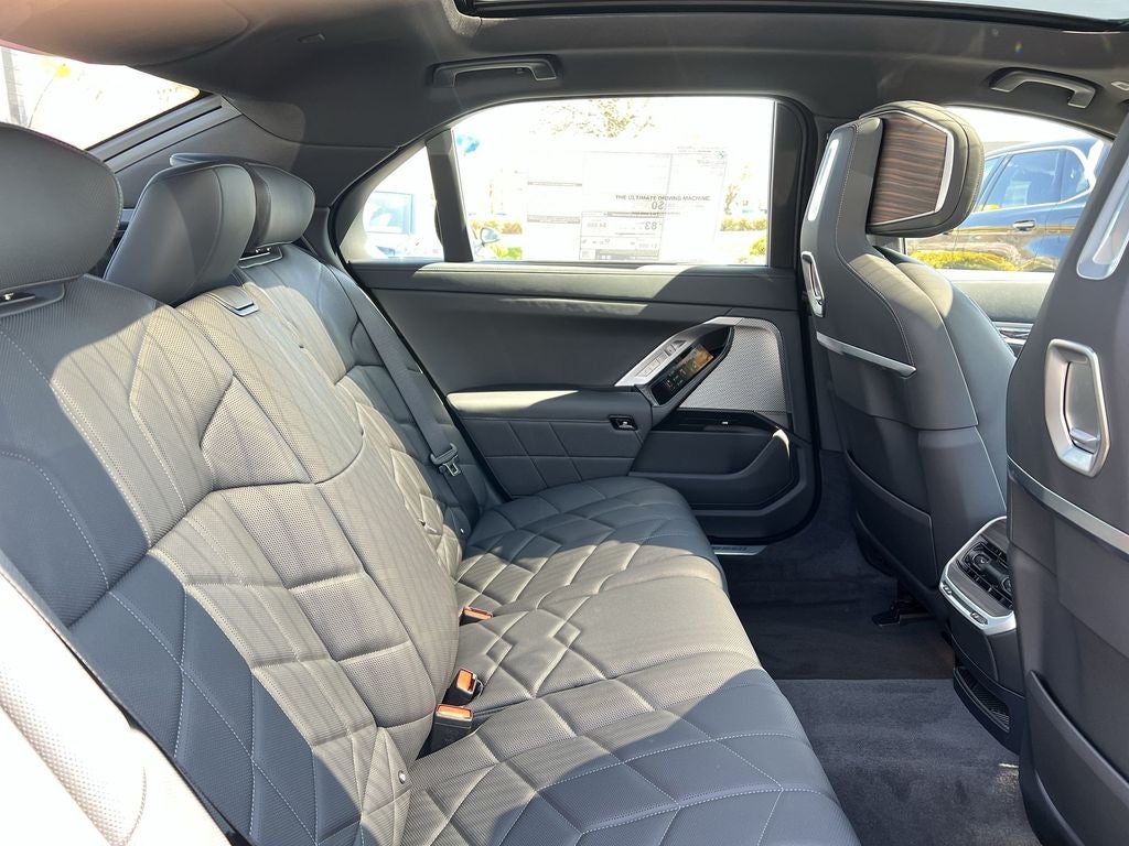 2025 BMW i7 xDrive60