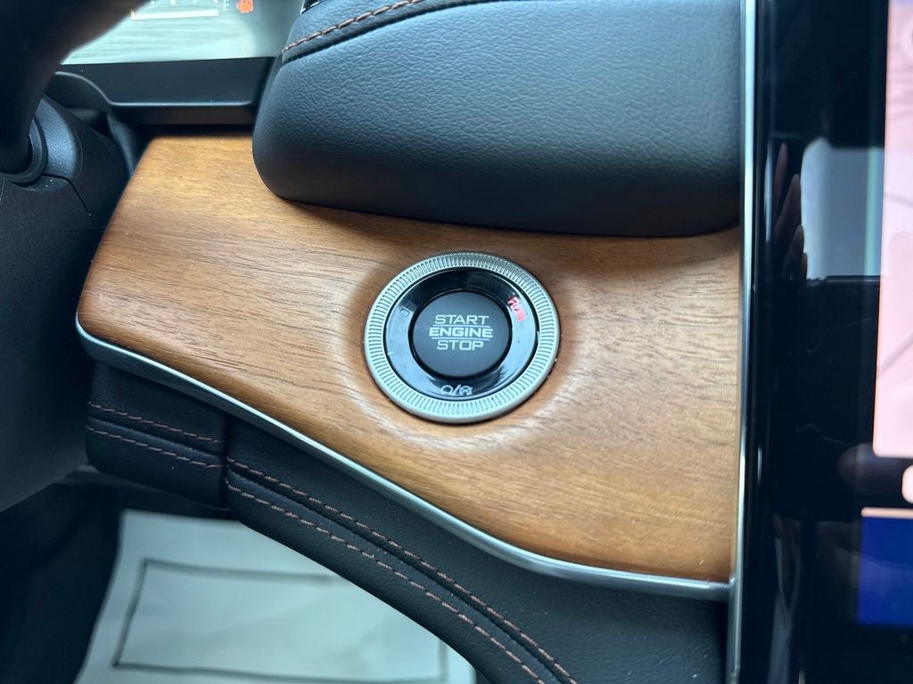 2023 Jeep Grand Cherokee L Summit