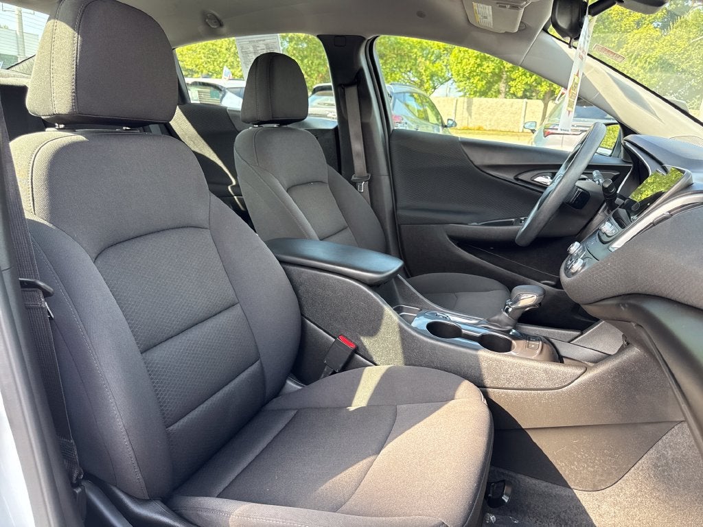 2024 Chevrolet Malibu LS 1FL