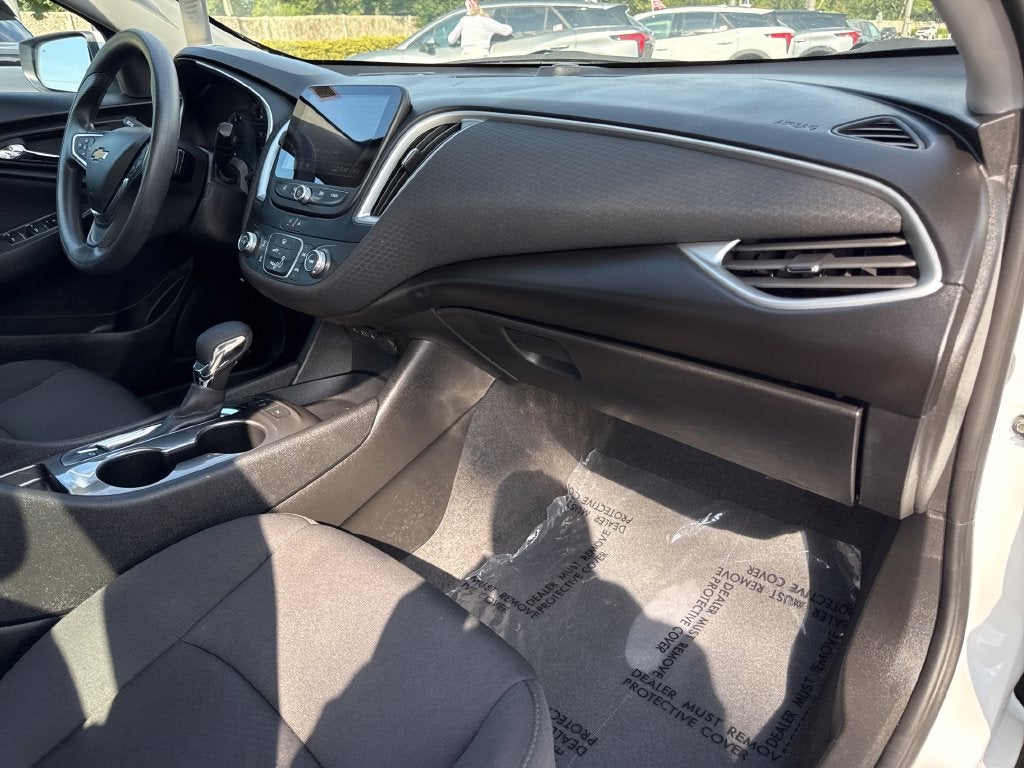 2024 Chevrolet Malibu LS 1FL
