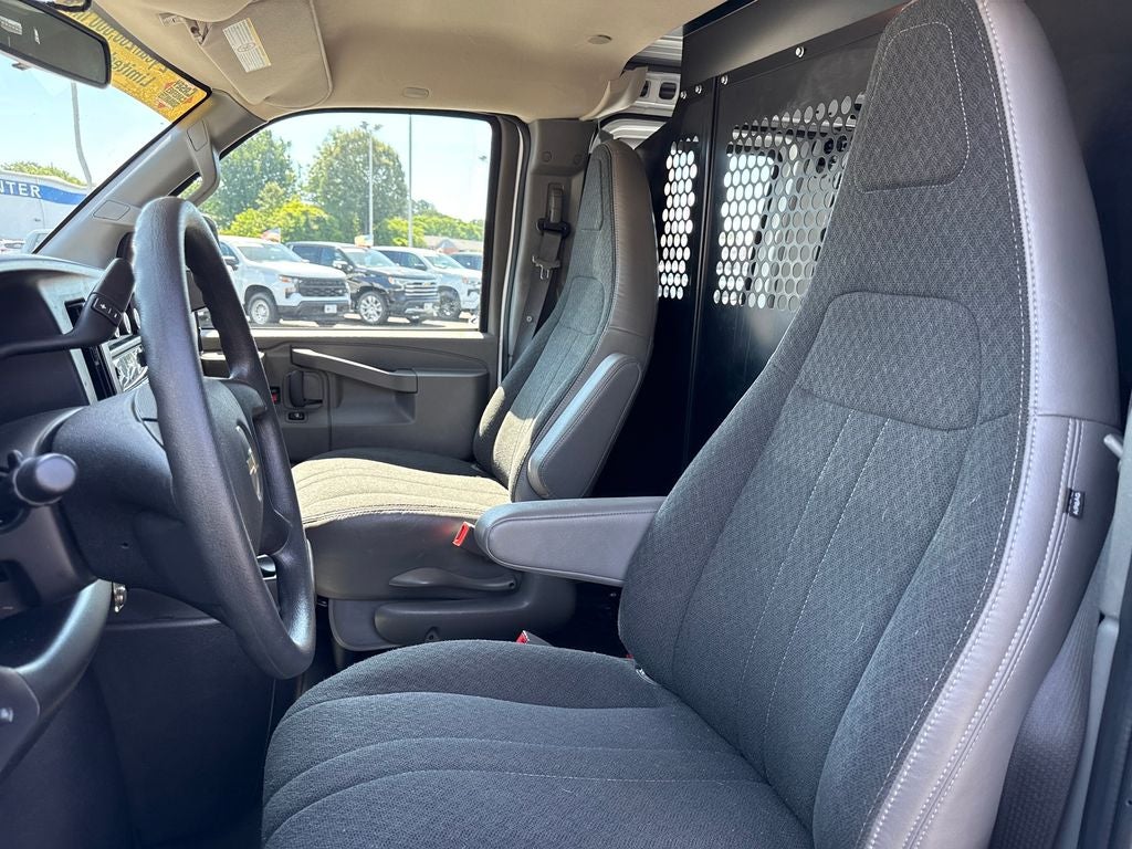 2024 Chevrolet Express 2500 Work Van Cargo