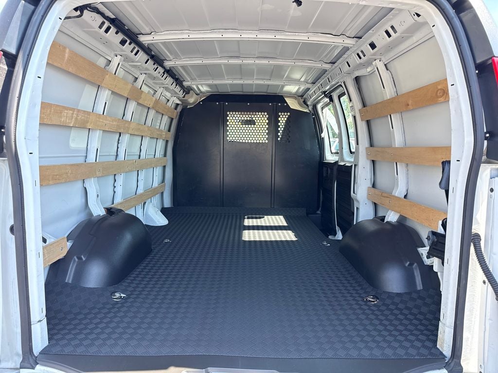 2024 Chevrolet Express 2500 Work Van Cargo