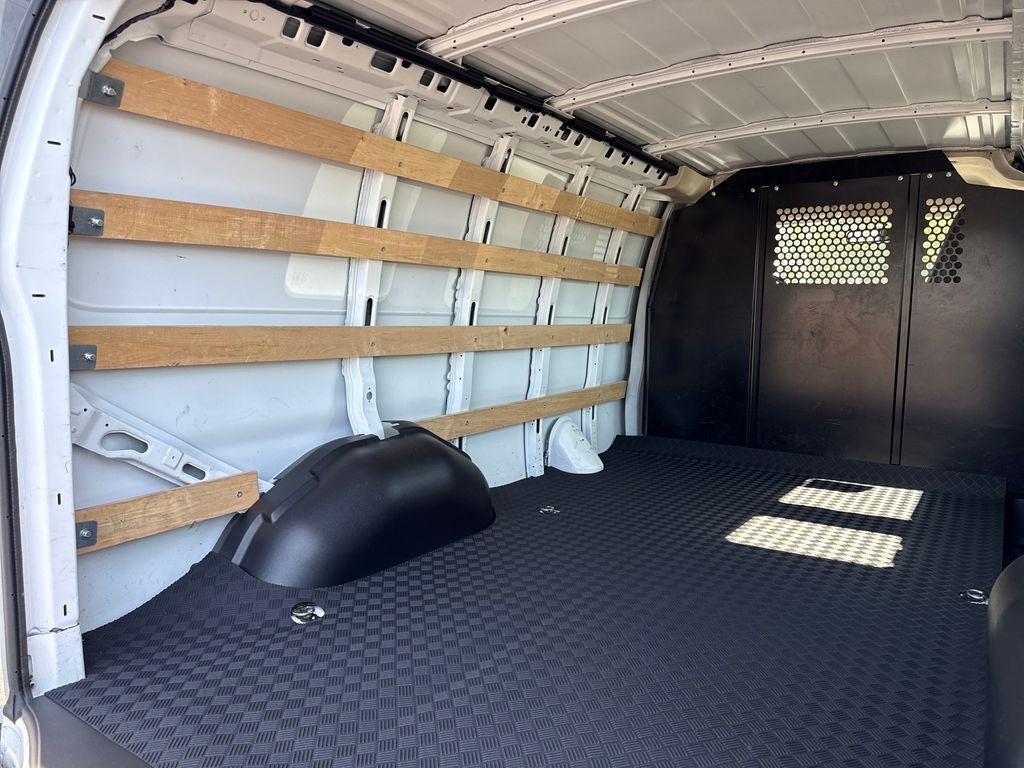 2024 Chevrolet Express 2500 Work Van Cargo