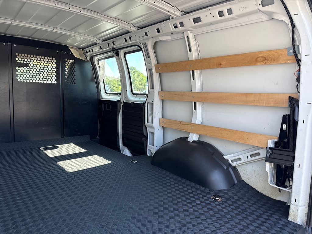 2024 Chevrolet Express 2500 Work Van Cargo