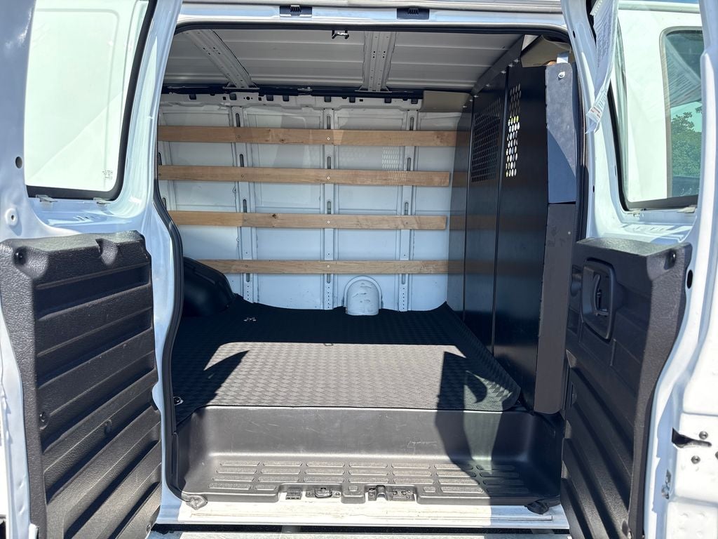 2024 Chevrolet Express 2500 Work Van Cargo