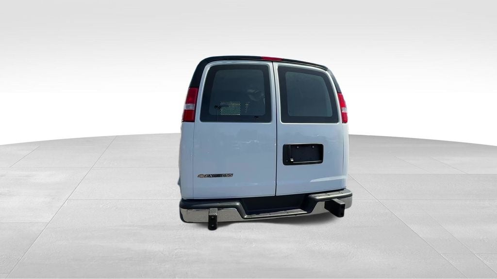 2024 Chevrolet Express 2500 Work Van Cargo