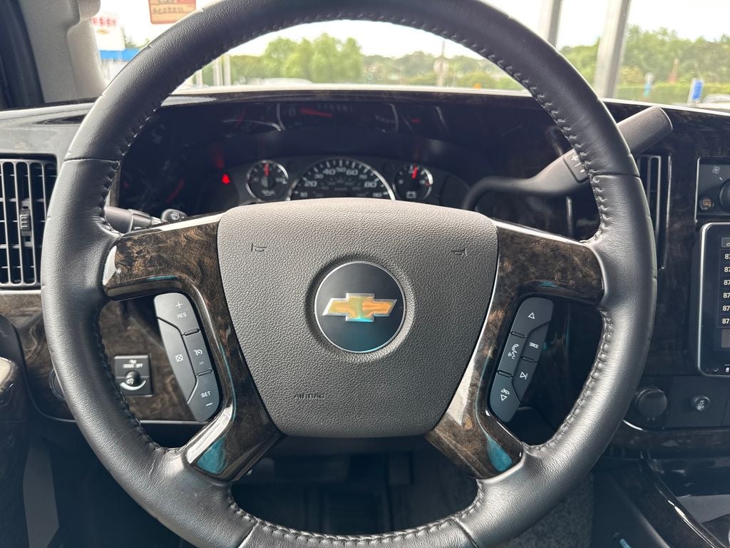 2023 Chevrolet Express 2500 Work Van Cargo