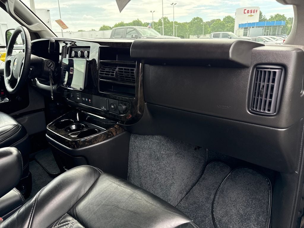 2023 Chevrolet Express 2500 Work Van Cargo
