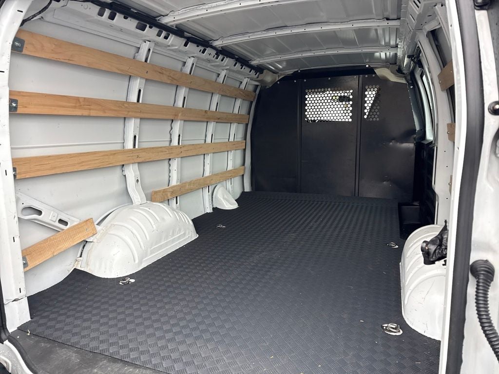 2024 Chevrolet Express 2500 Work Van Cargo