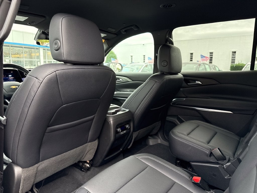 2025 Chevrolet Traverse LT 2LT