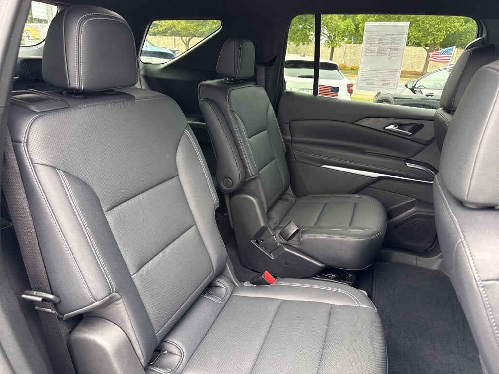 2025 Chevrolet Traverse LT 2LT