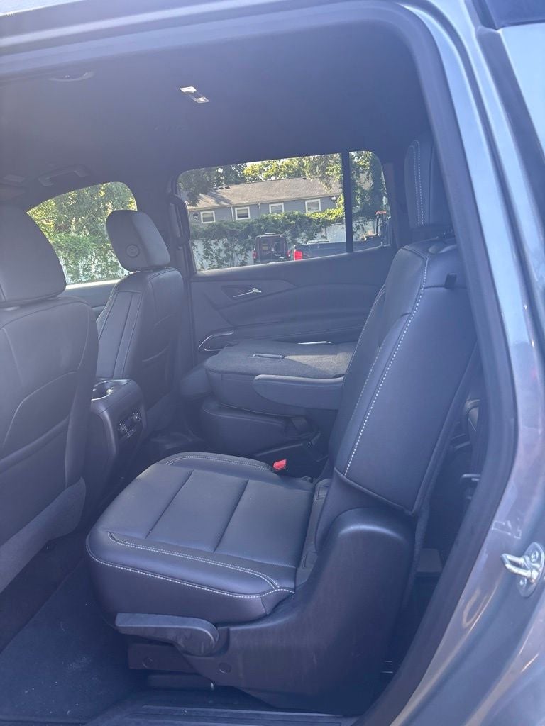 2025 Chevrolet Traverse LT 2LT