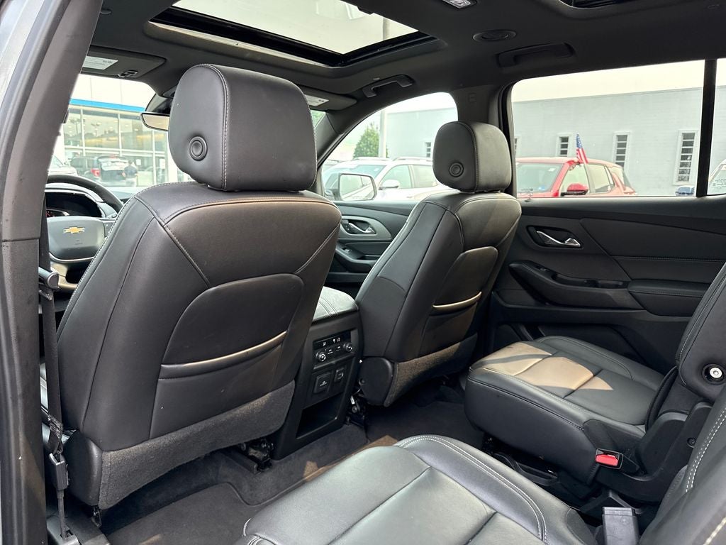 2023 Chevrolet Traverse LT Leather