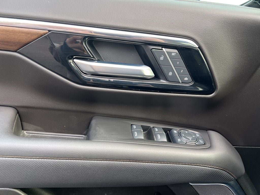 2025 Chevrolet Suburban High Country