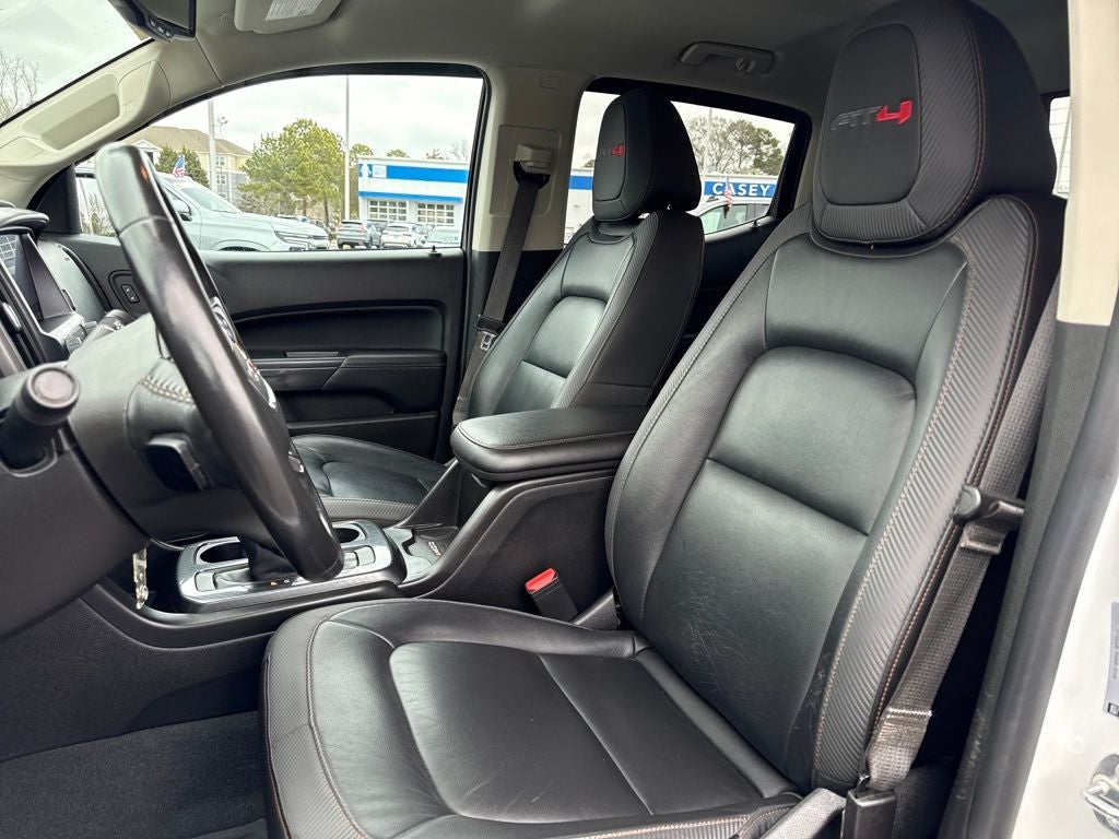 2022 GMC Canyon AT4 w/Leather