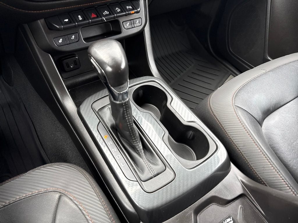 2022 GMC Canyon AT4 w/Leather