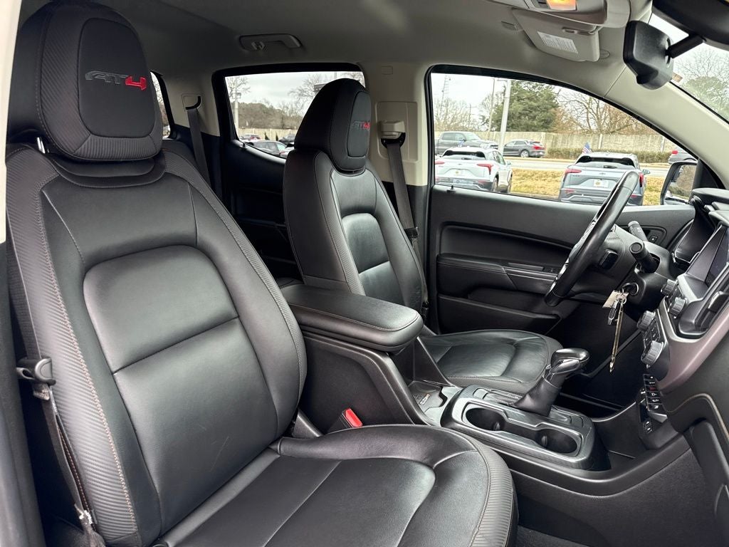 2022 GMC Canyon AT4 w/Leather