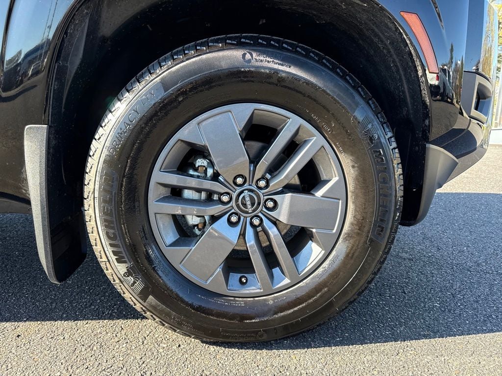 2025 Nissan Frontier SV
