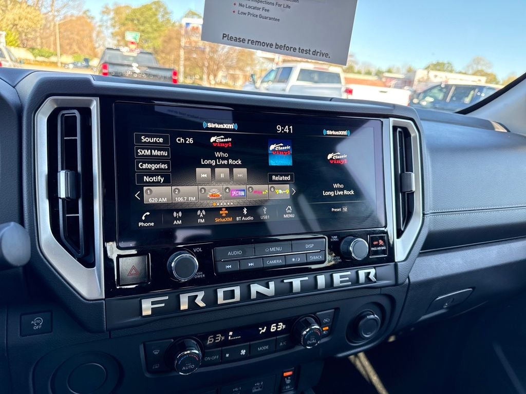 2025 Nissan Frontier SV