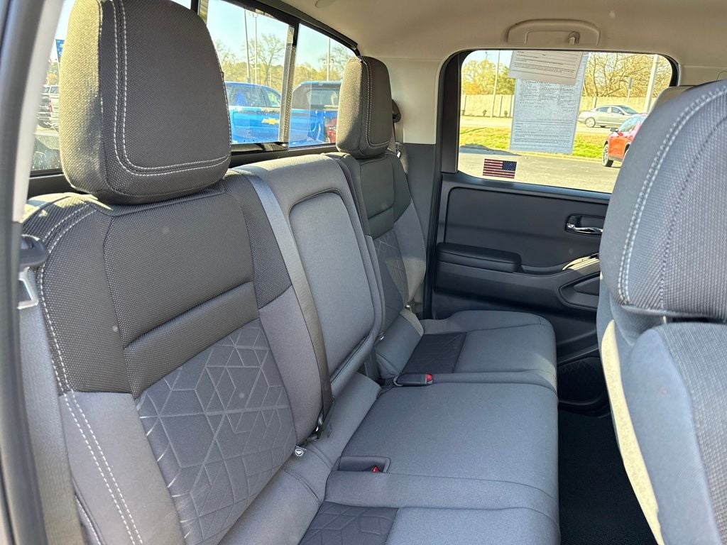 2025 Nissan Frontier SV