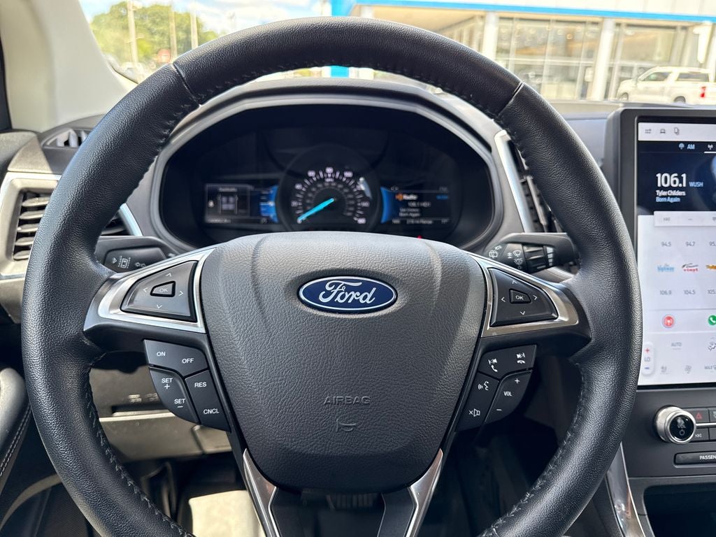 2024 Ford Edge Titanium