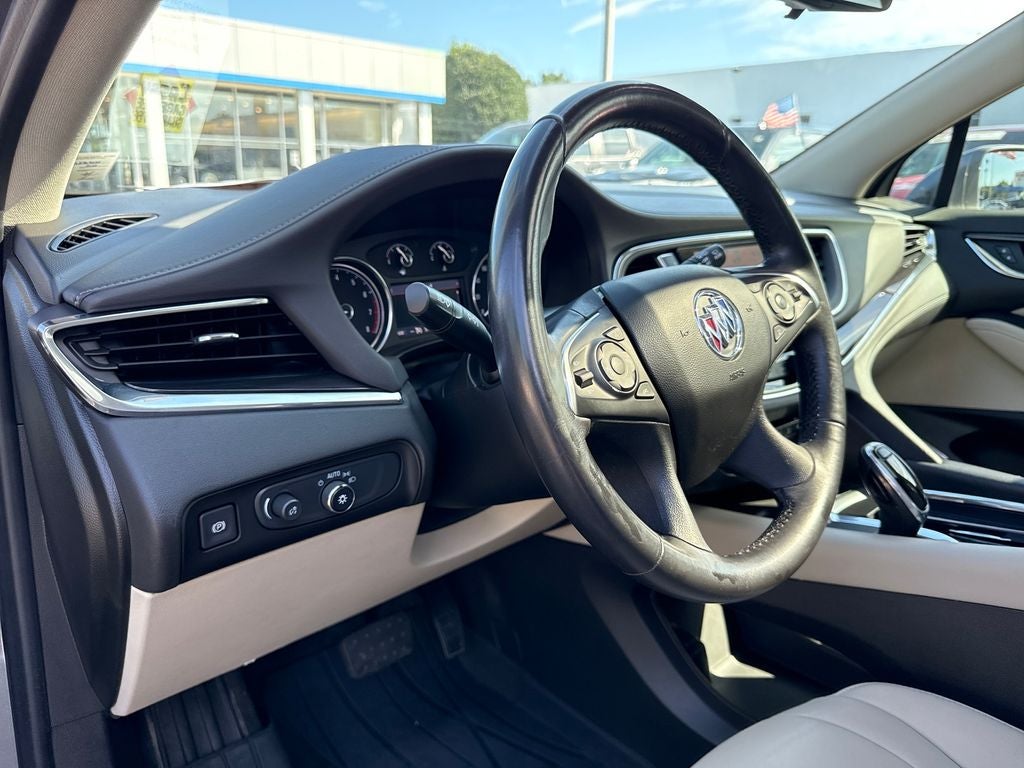 2020 Buick Enclave Essence