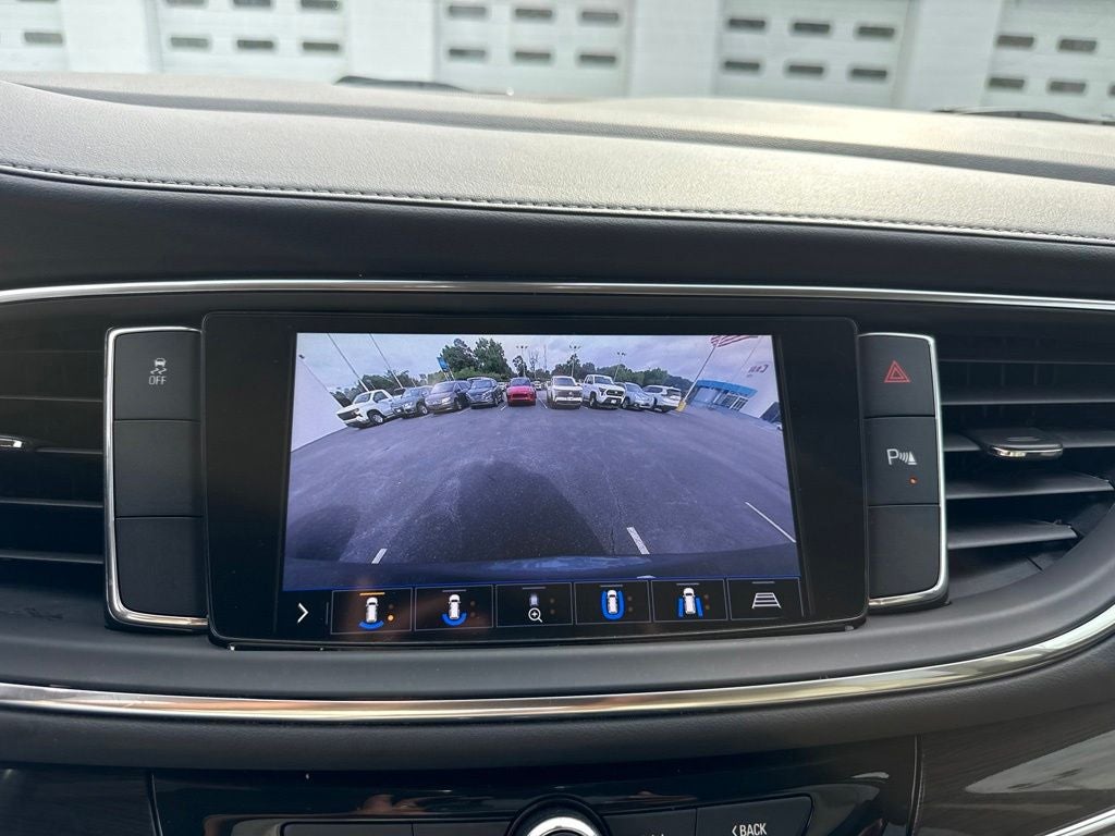2020 Buick Enclave Essence