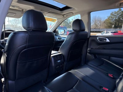 2019 Nissan Pathfinder SL