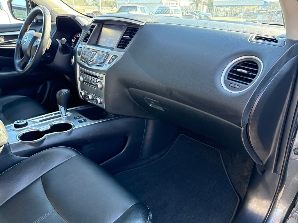 2019 Nissan Pathfinder SL