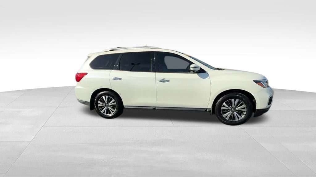 2017 Nissan Pathfinder SL