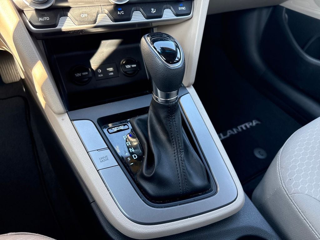 2020 Hyundai Elantra SE