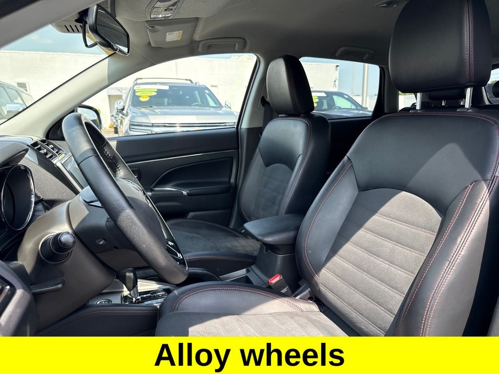 2025 Mitsubishi Outlander Sport 2.0 SE