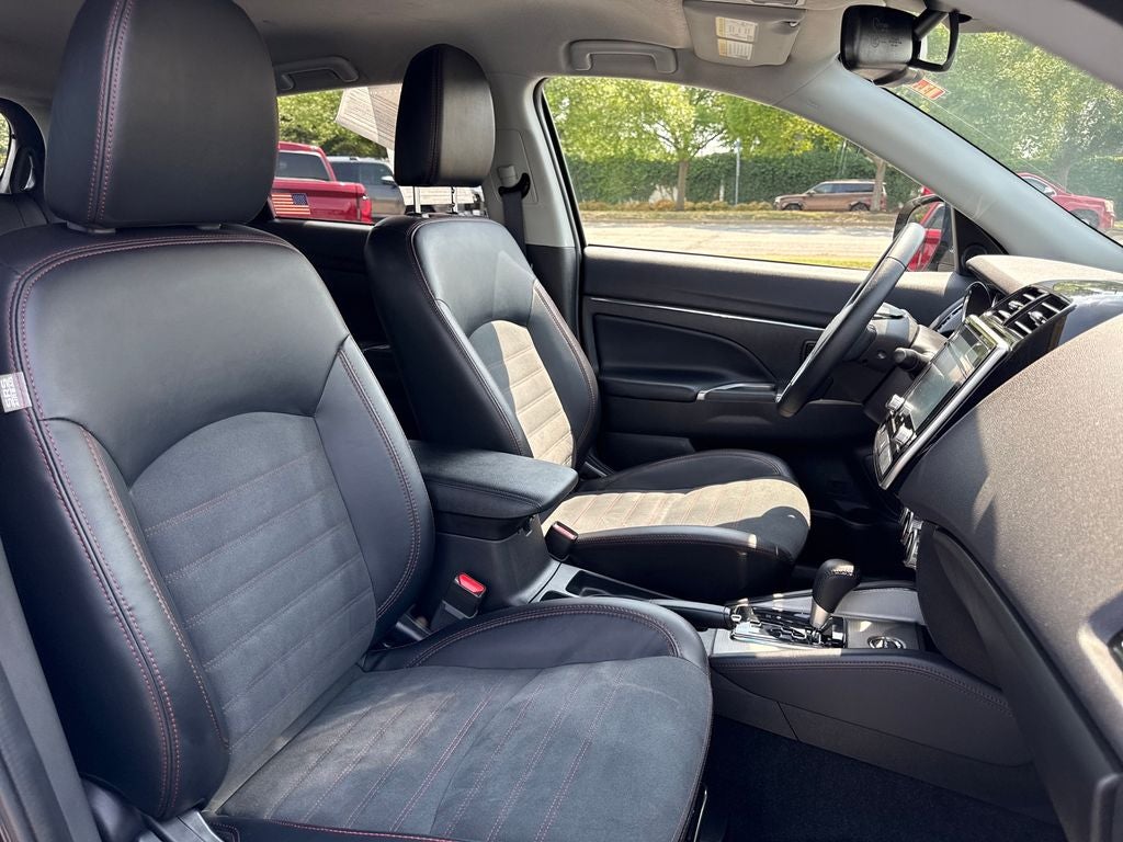 2025 Mitsubishi Outlander Sport 2.0 SE