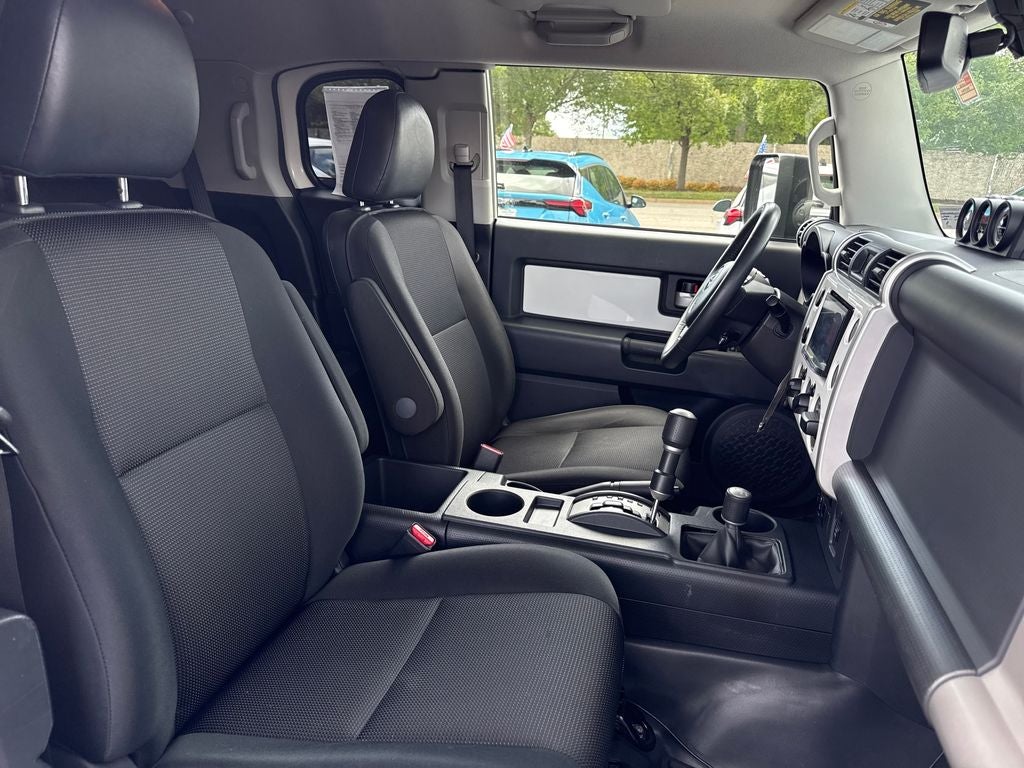 2014 Toyota FJ Cruiser Base
