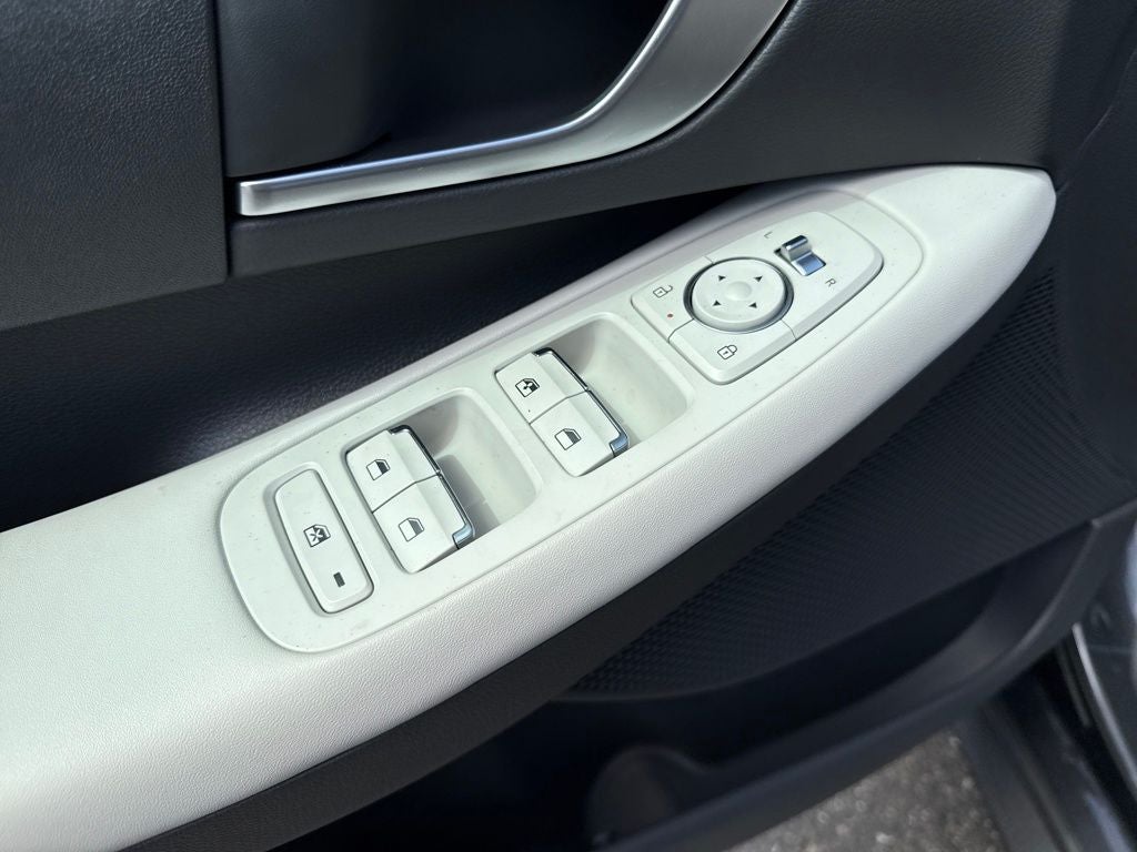 2025 Hyundai Sonata SE