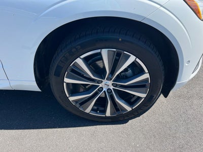2022 Volvo XC60 B5 Momentum