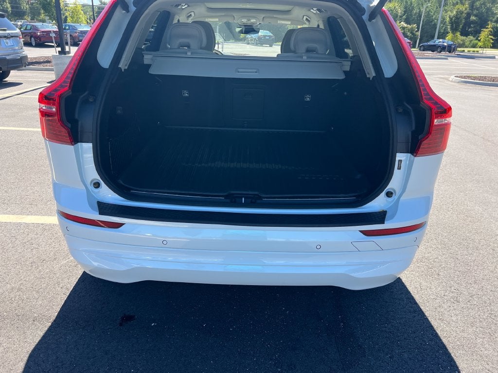2022 Volvo XC60 B5 Momentum