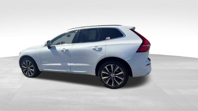 2022 Volvo XC60 B5 Momentum