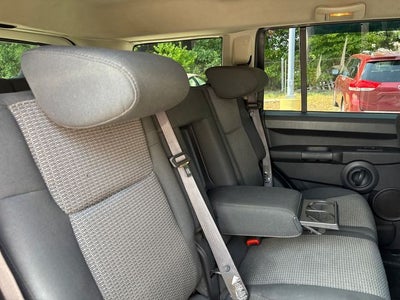 2008 Jeep Commander Sport