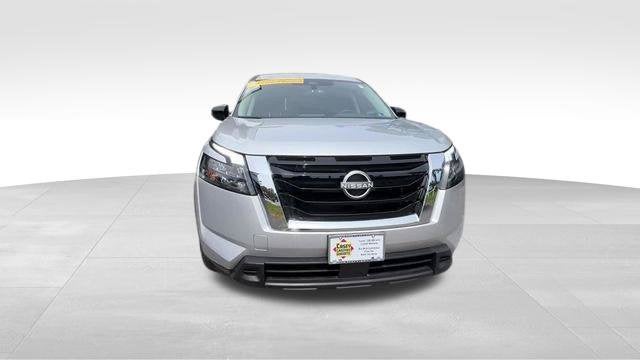 2025 Nissan Pathfinder S