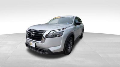 2025 Nissan Pathfinder S