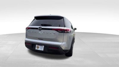 2025 Nissan Pathfinder S
