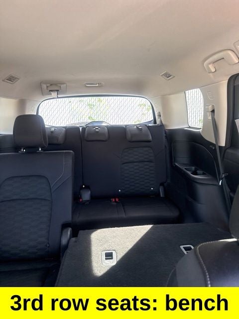 2024 Nissan Pathfinder SV